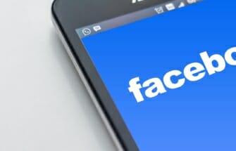 Jaekaubandusest, Facebookist ja proovikabiinidest*